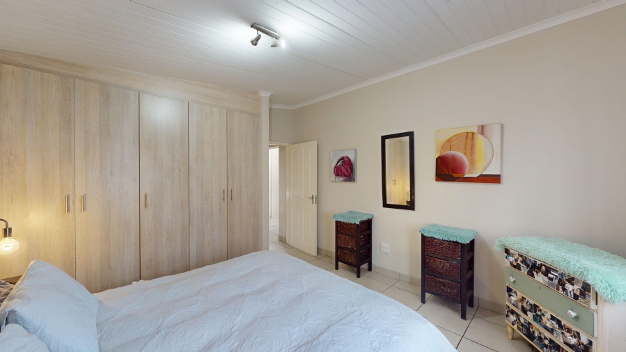 3 Bedroom Property for Sale in Uitsig Western Cape
